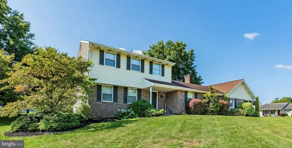 1620 AIRPORT DR, Mechanicsburg, PA 17050