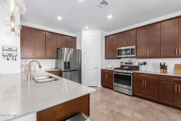 21462 E WAVERLY Court, Queen Creek, AZ 85142