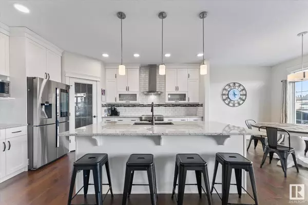 5437 ALLBRIGHT SQ SW, Edmonton, AB T6W 3H7