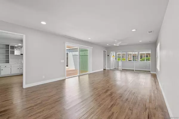 3747 Vista Campana S #38, Oceanside, CA 92057