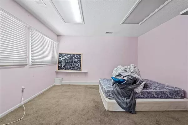 6540 James A Reed RD, Kansas City, MO 64133