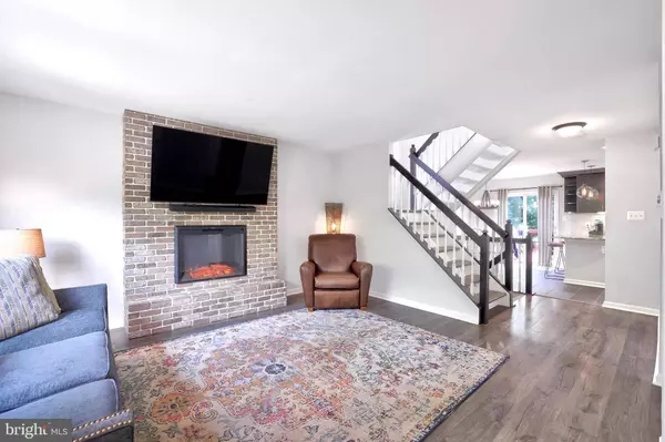 45616 WHITCOMB SQ, Sterling, VA 20166