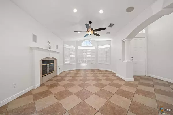 926 S Chaparral Dr, El Centro, CA 92243