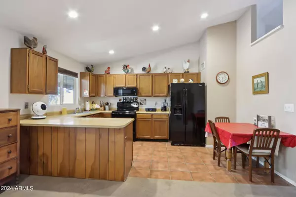 7232 W CAMERON Drive, Peoria, AZ 85345