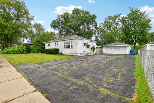 6405 W 85th PL, Burbank, IL 60459