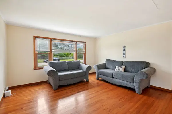 6405 W 85th PL, Burbank, IL 60459