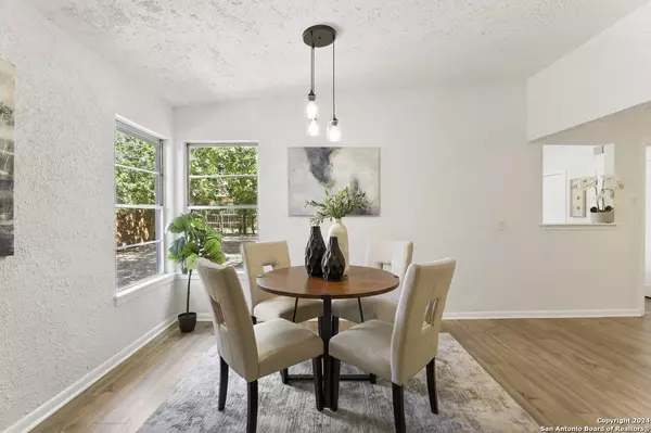 107 Teakwood Ln, San Antonio, TX 78216-6823