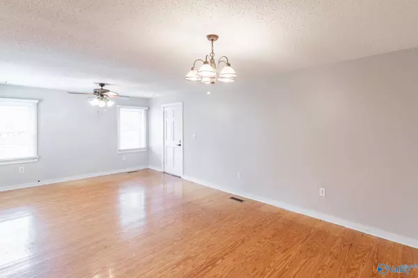 232 Kenny Clay Road, Somerville, AL 35670