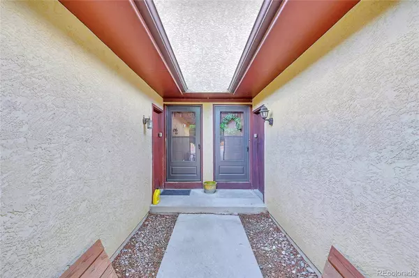 24 Pineridge CT, Pueblo, CO 81001