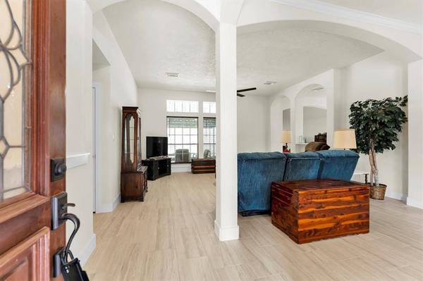 513 Broadmoor DR, Huntsville, TX 77340