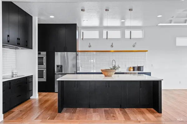 15087 Pinehurst Way, Caldwell, ID 83607-7623