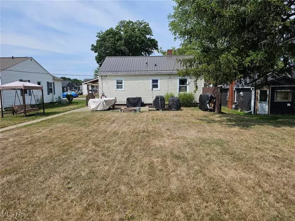 2120 Marion AVE, Zanesville, OH 43701