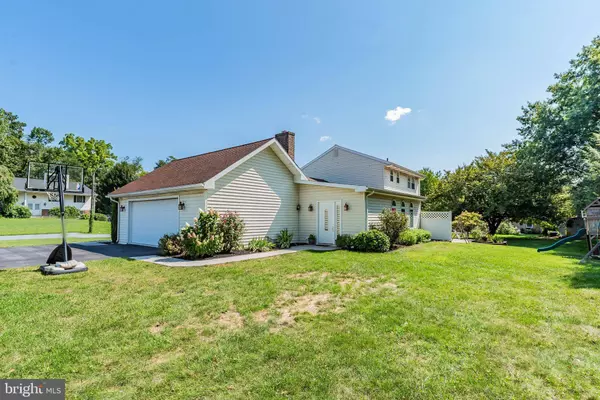 1620 AIRPORT DR, Mechanicsburg, PA 17050