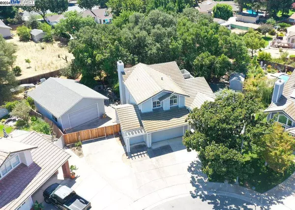 121 Meadow Ct, Oakley, CA 94561