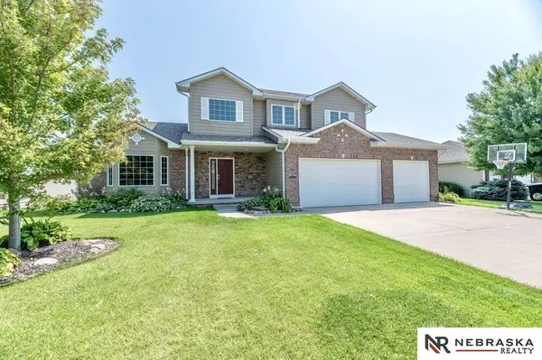 7413 S 169th Street, Omaha, NE 68136