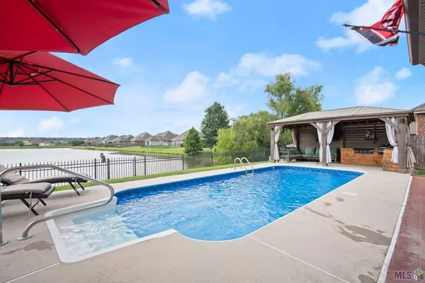 13461 WILLIAMSBURG DR, Walker, LA 70785