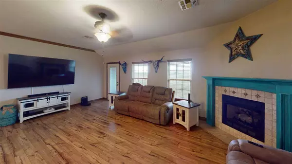 104 NW 6th Ave, Sterling, OK 73567