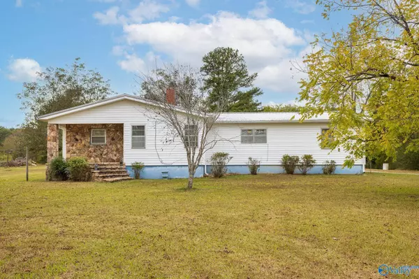 232 Kenny Clay Road, Somerville, AL 35670