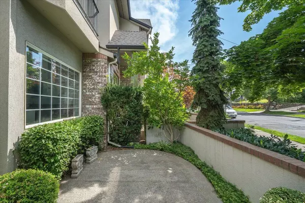 2104 W Riverside Ave Ave #2, Spokane, WA 99201