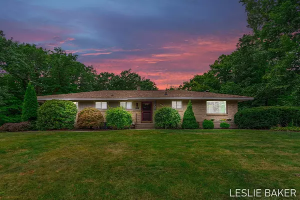 104 Country Club Road, Holland, MI 49423