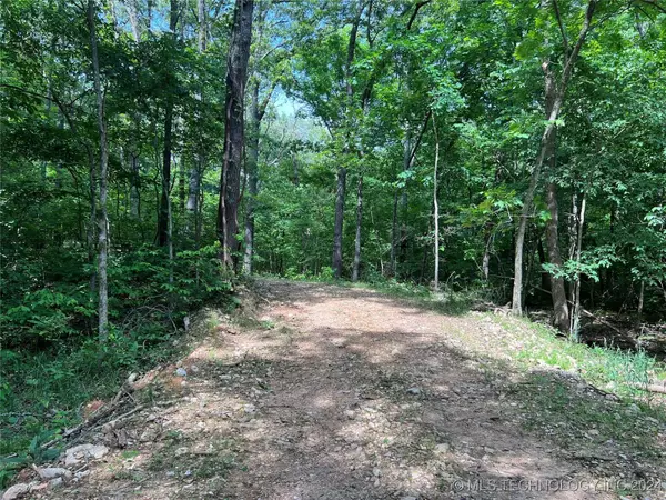 S 4719 RD, Stilwell, OK 74960