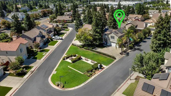 1922 Backowski Avenue, Clovis, CA 93611