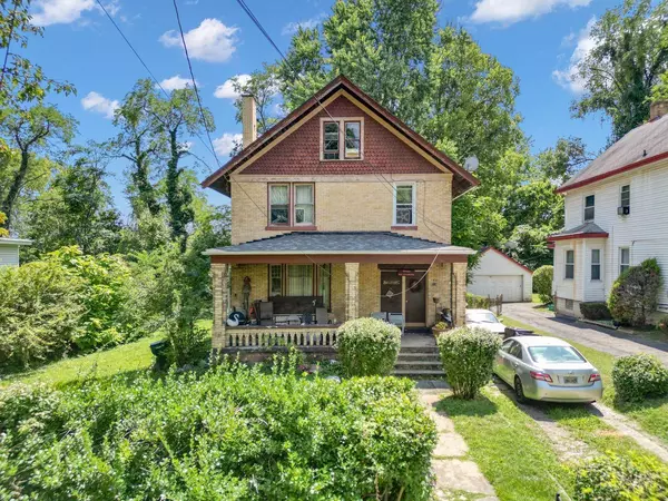 5617 Arnsby Pl, Cincinnati, OH 45227