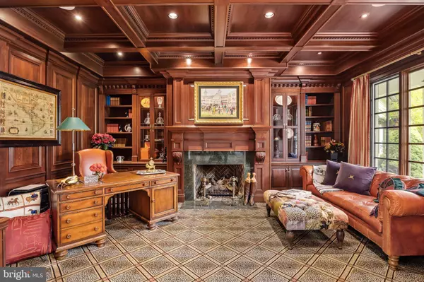 343 BRIDGEBORO RD, Moorestown, NJ 08057