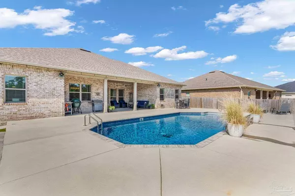 428 Broadleaf Cir, Cantonment, FL 32533