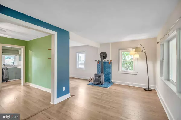 161 UPLAND AVE, Horsham, PA 19044