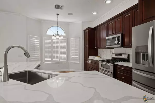 926 S Chaparral Dr, El Centro, CA 92243