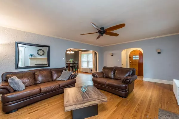 1532 ALEXANDER Court, Waukegan, IL 60085