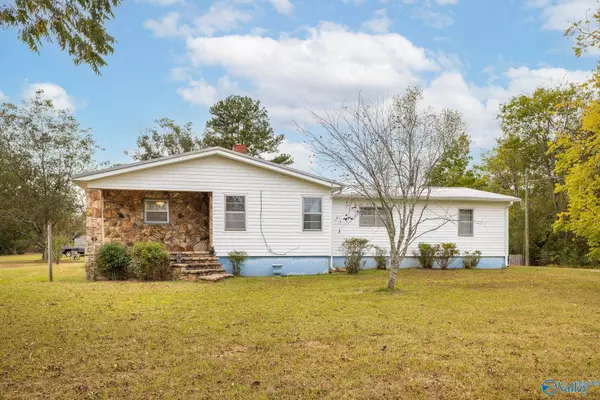 232 Kenny Clay Road, Somerville, AL 35670