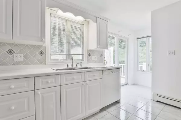 30 Catalina LN, Nashua, NH 03064