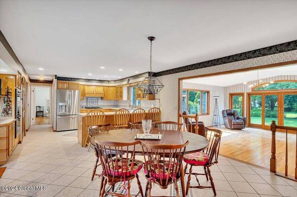 18 Robinson Road, Glenville, NY 12302