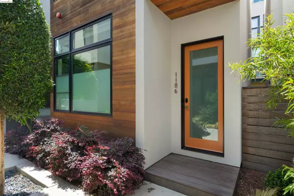 1186 66Th St, Oakland, CA 94608