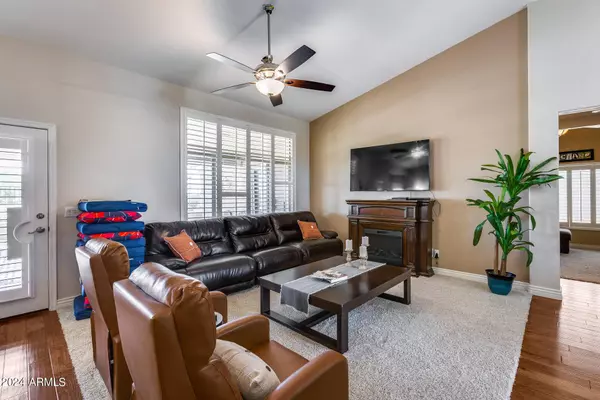 16185 W VALE Drive, Goodyear, AZ 85395