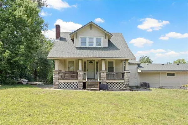 6540 James A Reed RD, Kansas City, MO 64133