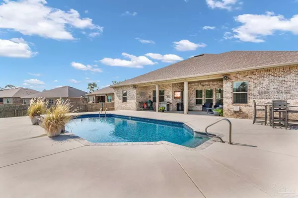 428 Broadleaf Cir, Cantonment, FL 32533