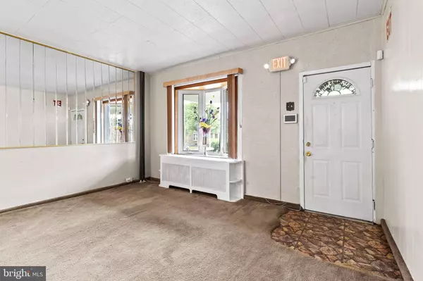 2822 W 10TH ST, Chester, PA 19013