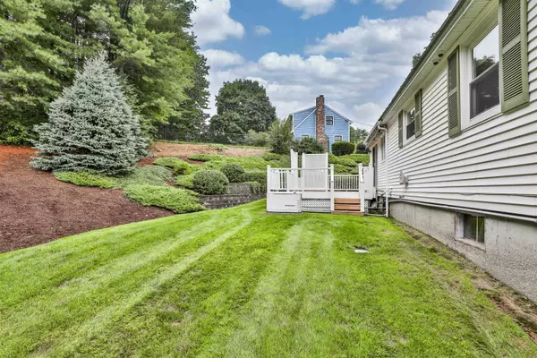 30 Catalina LN, Nashua, NH 03064