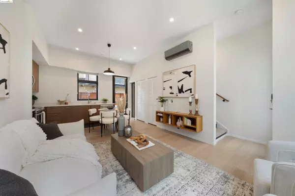 1186 66Th St, Oakland, CA 94608