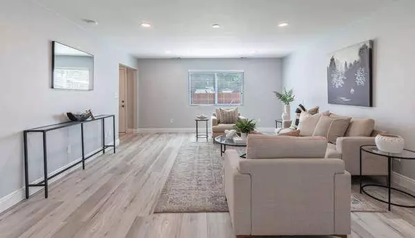 15271 W G Street, Kerman, CA 93630