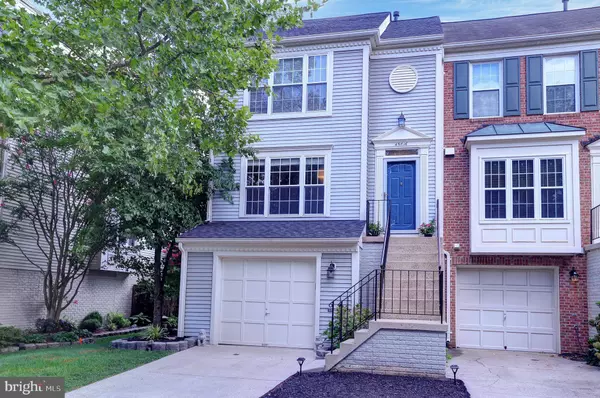 45616 WHITCOMB SQ, Sterling, VA 20166