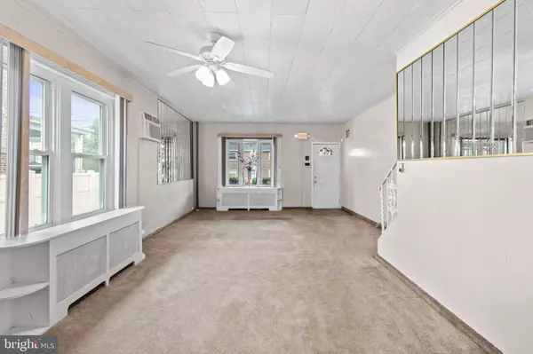 2822 W 10TH ST, Chester, PA 19013