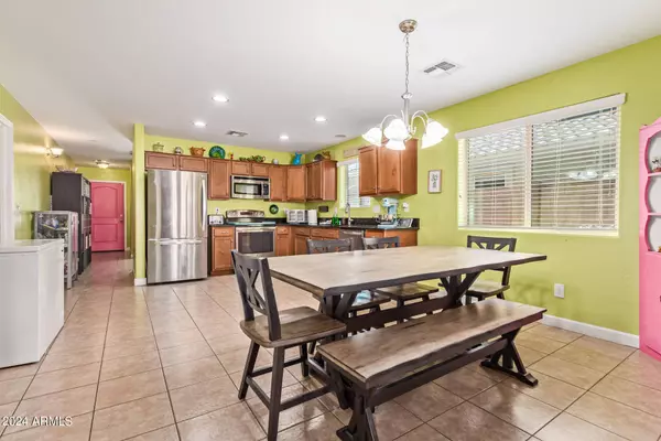 21570 W HILTON Avenue, Buckeye, AZ 85326