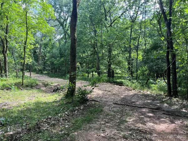 S 4719 RD, Stilwell, OK 74960