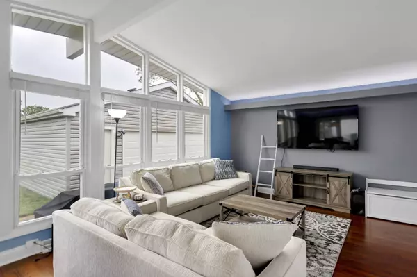 512 S Park RD, Lombard, IL 60148