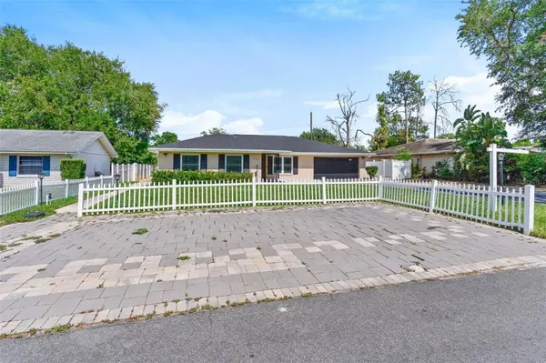 120 LINCOLN RD, Winter Haven, FL 33884