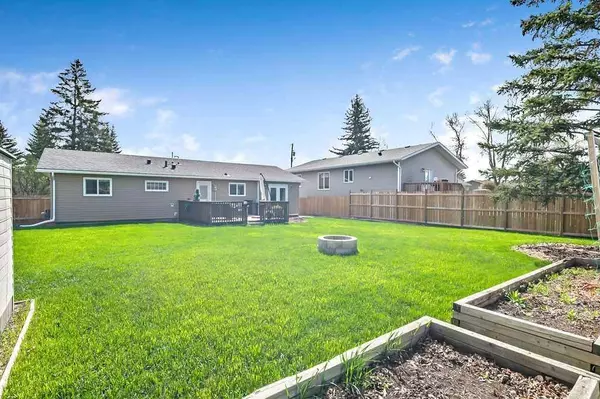 77 2 ST SE, High River, AB T1V 1G6